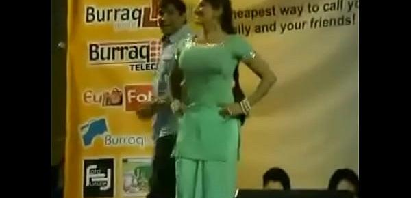  Paki Booby Stage Acctress Saima Khan shaking big boobs on stage